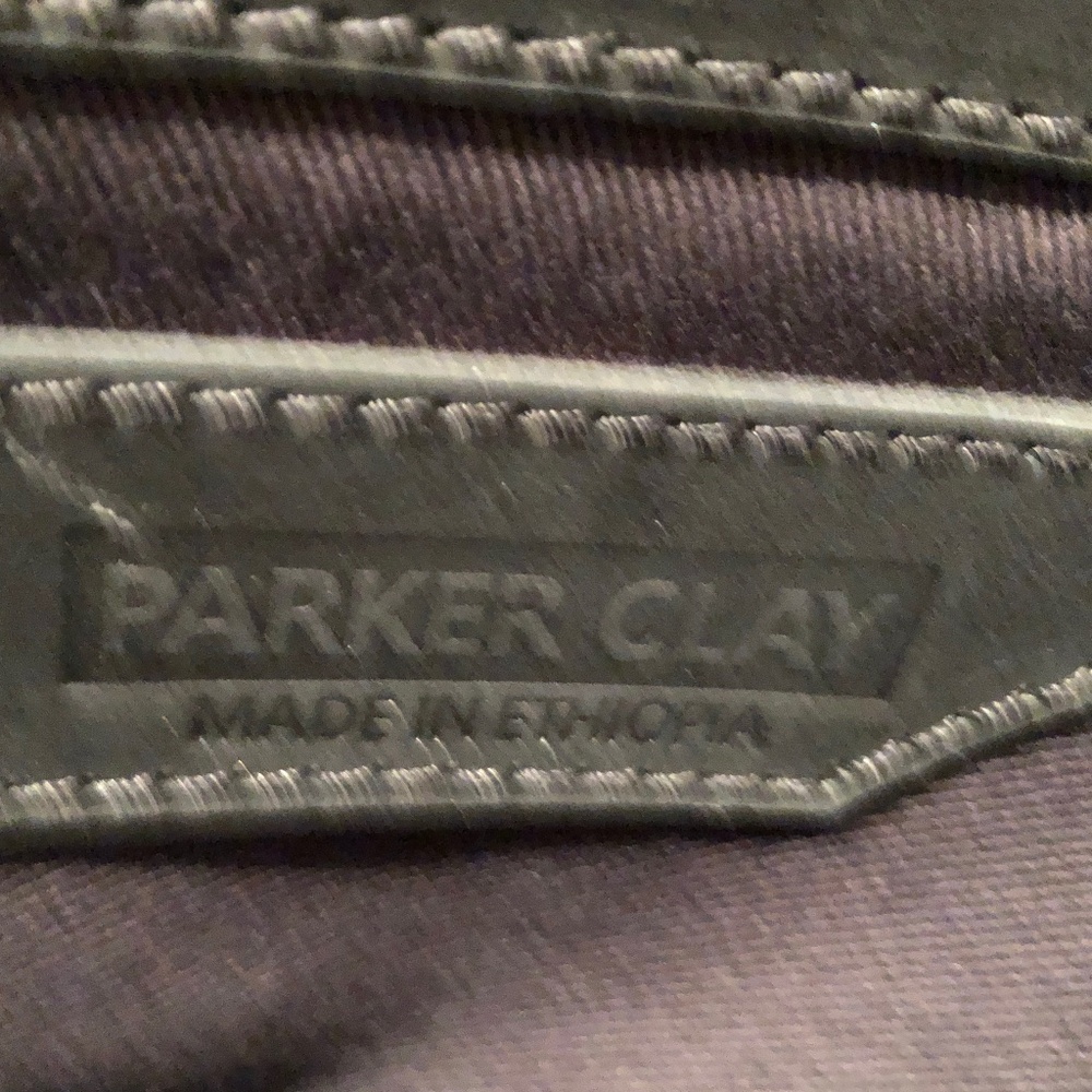 PARKER CLAY TOTE BAG.  Merkato Signature Zip Tote LEATHER TOTE BAG - Picture 8 of 11